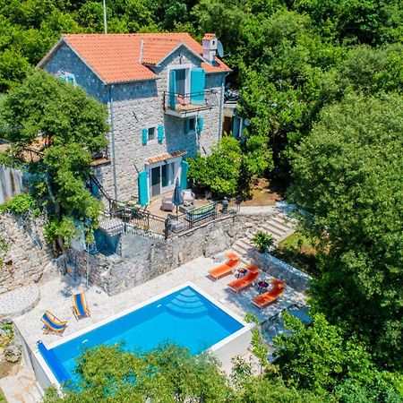 Villa Toscana With A Pool Tivat Exterior photo